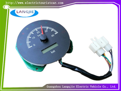 Teile der Instrumententafel mit schwarzer Kombination, geeignet für den LVTONG-Tourbus