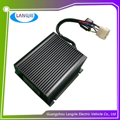Schwarzer elektrischer Wagen zerteilt Golfmobil DC-Konverter-Doppelertrag-Art 150mm*150mm*45.5mm